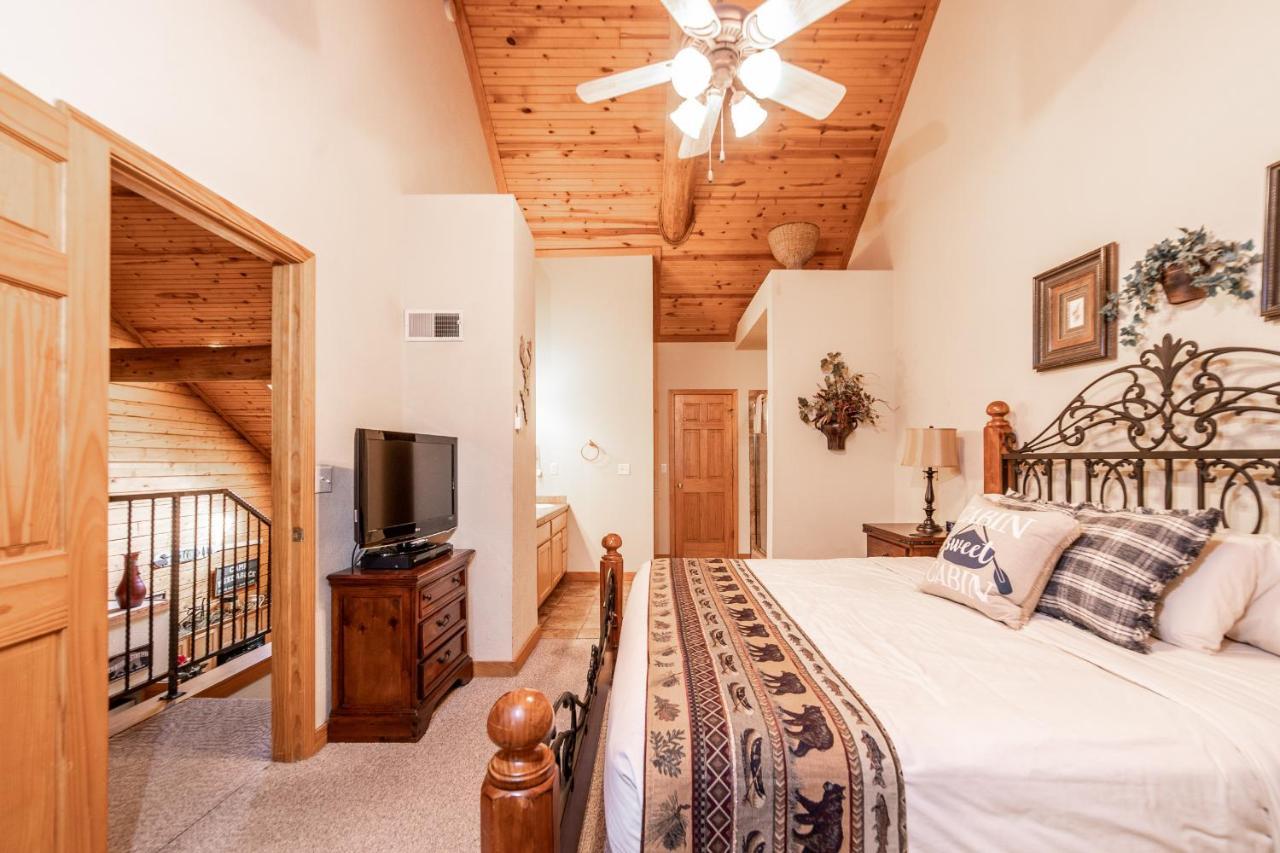 Cabins At Grand Mountain Branson Buitenkant foto