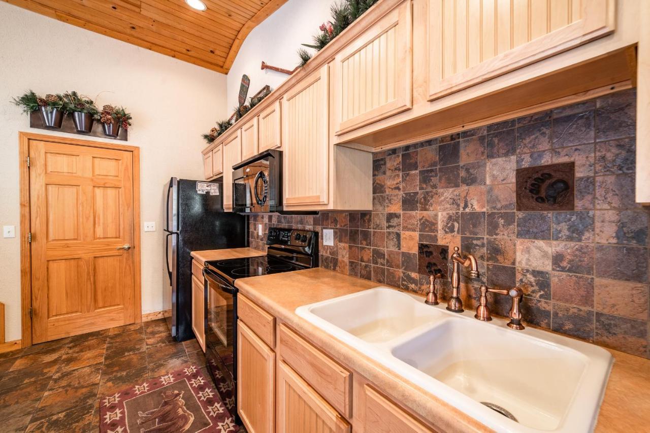 Cabins At Grand Mountain Branson Buitenkant foto