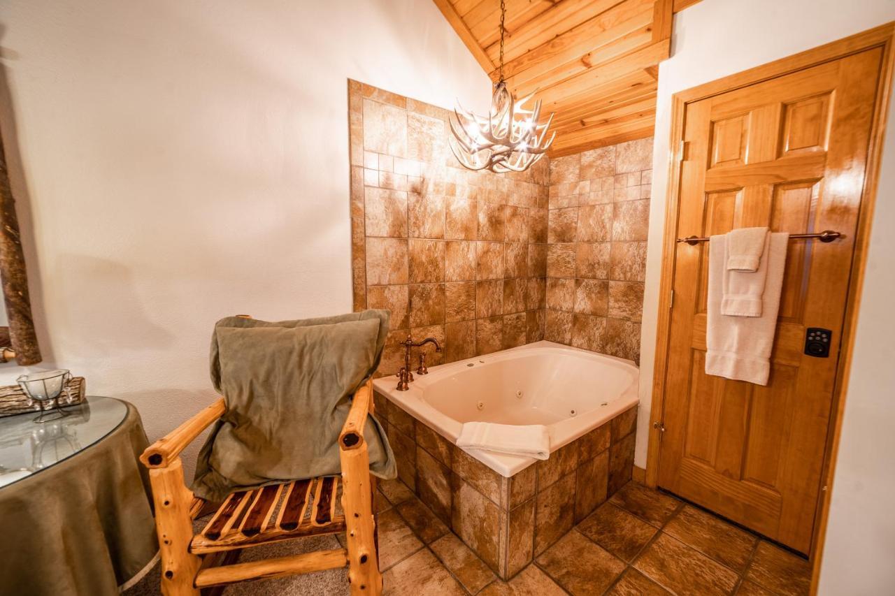 Cabins At Grand Mountain Branson Buitenkant foto