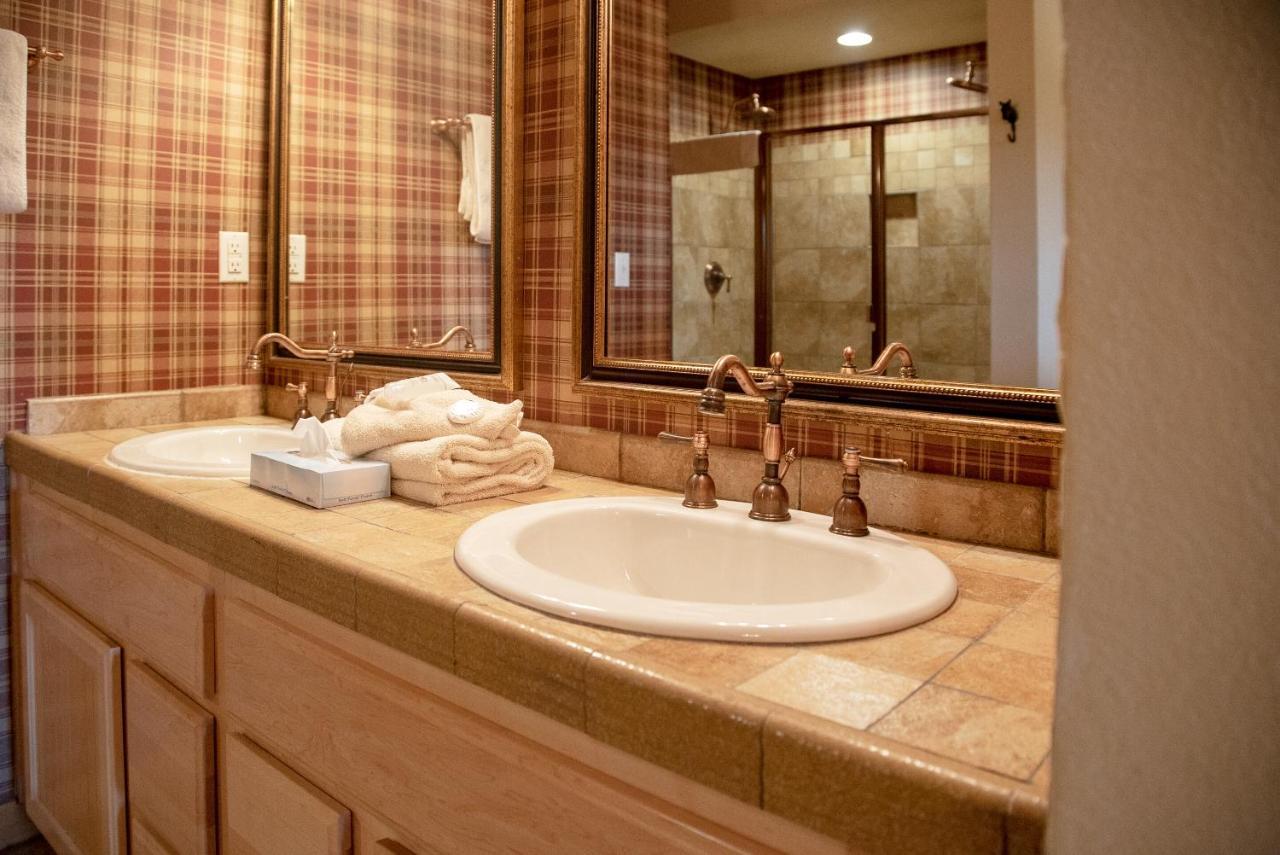 Cabins At Grand Mountain Branson Buitenkant foto
